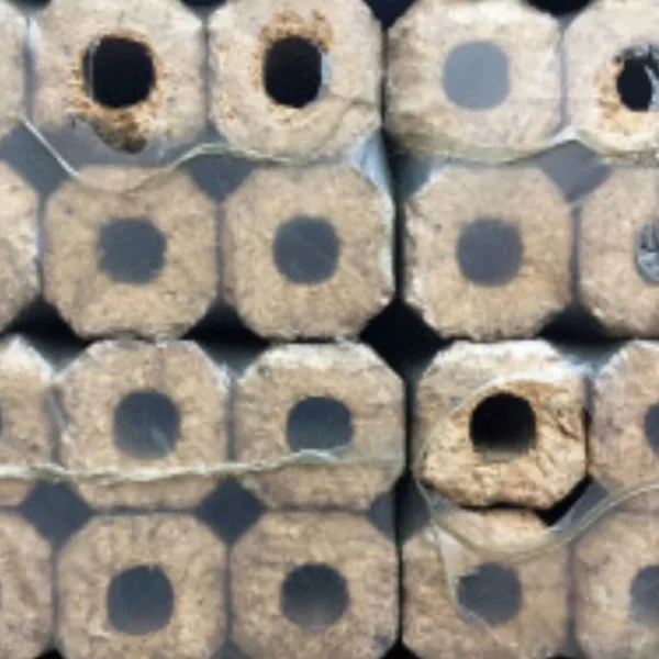 briquette-de-bois-pini-kay-1 Briquette de bois PINI KAY – Palette de 960 Kg